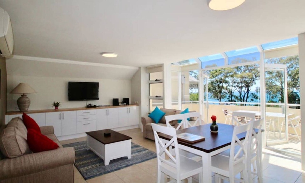 Huskisson Apartment | Simply THE Best Waterviews over the park