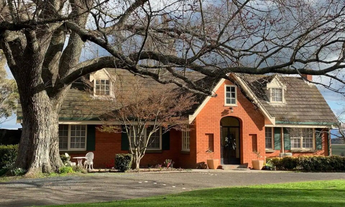 Evandale Apartment | Single level shady retreat with pastoral views and access to our gardens.