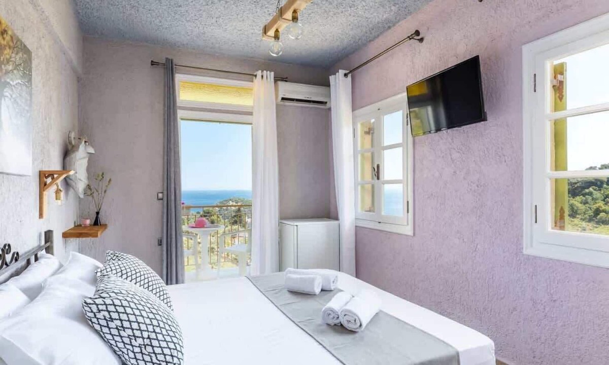 Stafylos Hotel | Skopelos Seaview Suite - Persephone Summer Nest