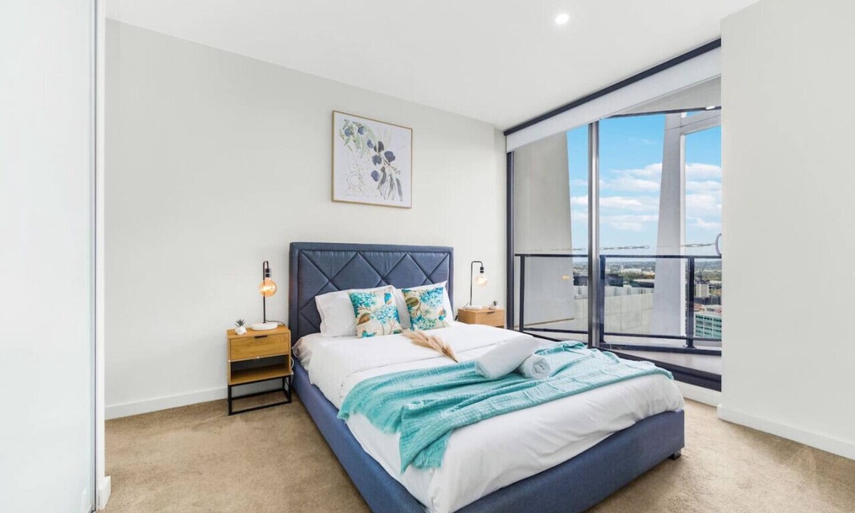 Parramatta CBD Apartment | Sky-City-2 mins to Train & Shopping& Everything