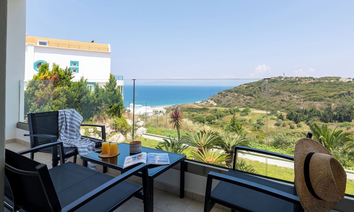 Petaloudes Villa | Sky, Luxury Apartment