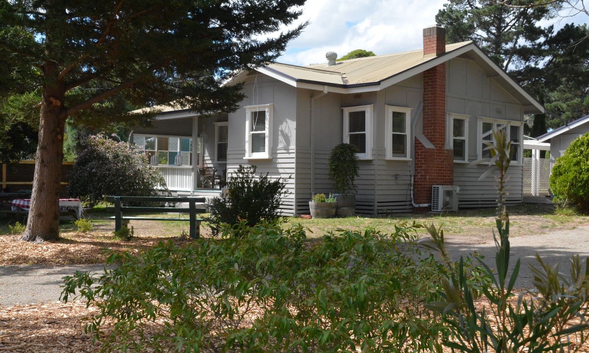 Somers House | Somers Holiday House - Across the road from the beach