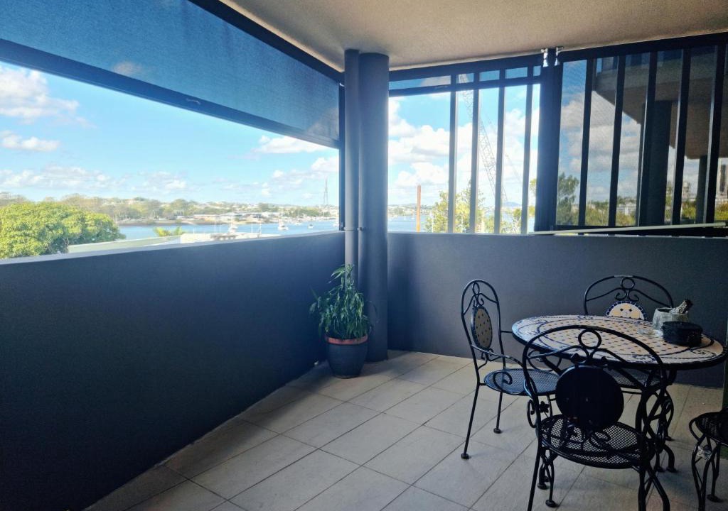Albion Apartment | Spacious 1B1B with river views & all amenities