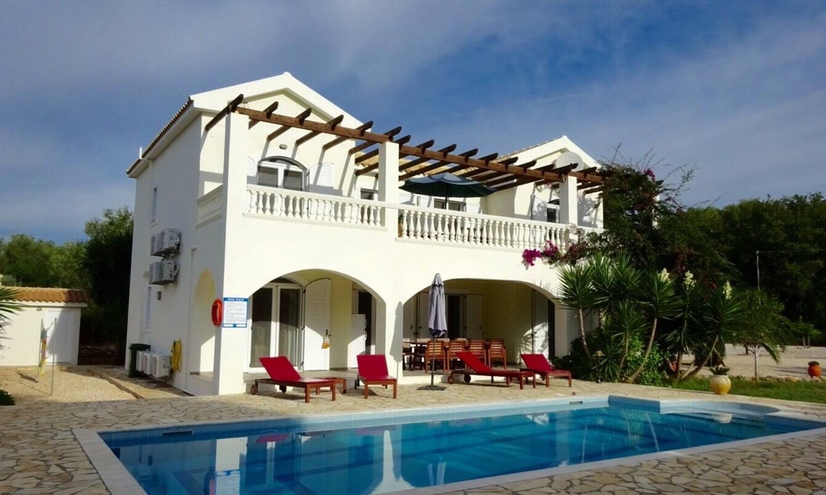 Klismata Villa | Spacious 5 Bed Villa with pool in Kefalonia