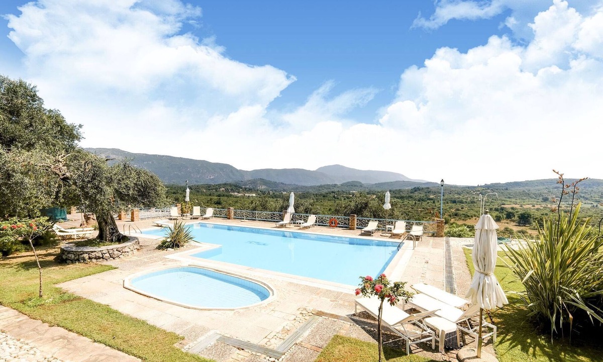 Paleokastritsa Apartment | Spacious Apartment in Paleokastrites