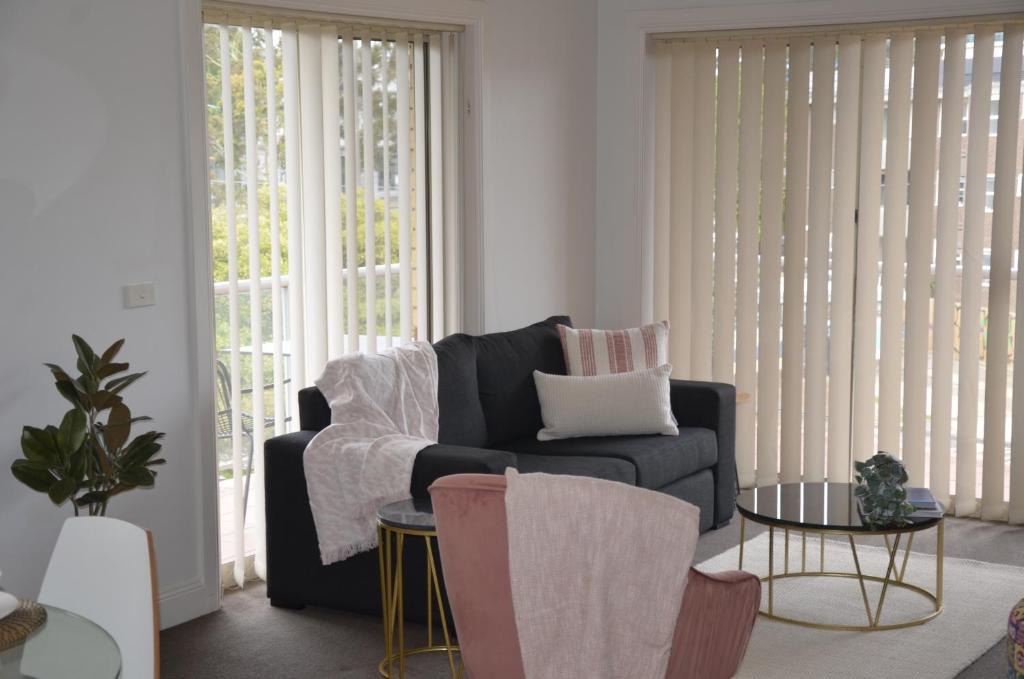 St Kilda Apartment | Spacious apartment in the heart of St Kilda with parking
