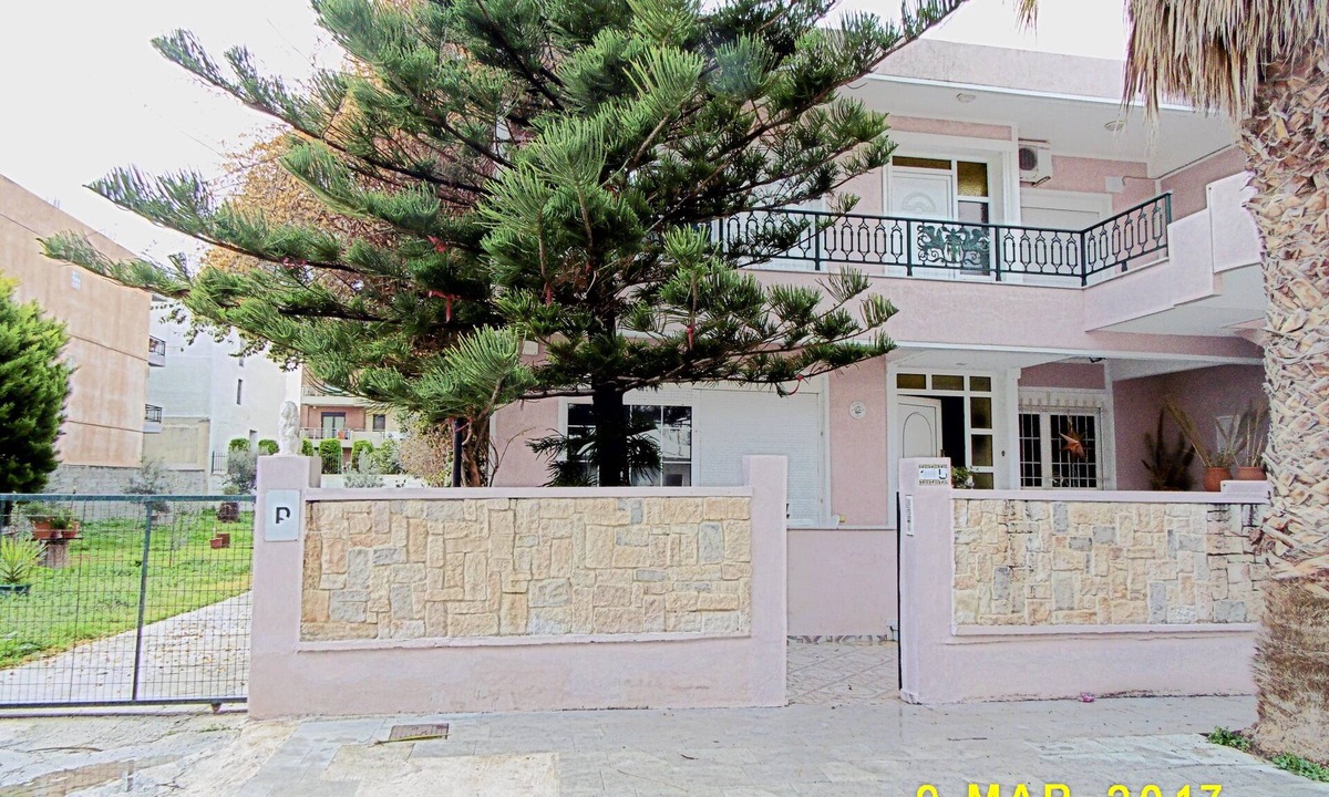Korinthos Apartment | Spacious Apartment Up To 6 People , 136 Sqm , Central , Quiet , By The Sea