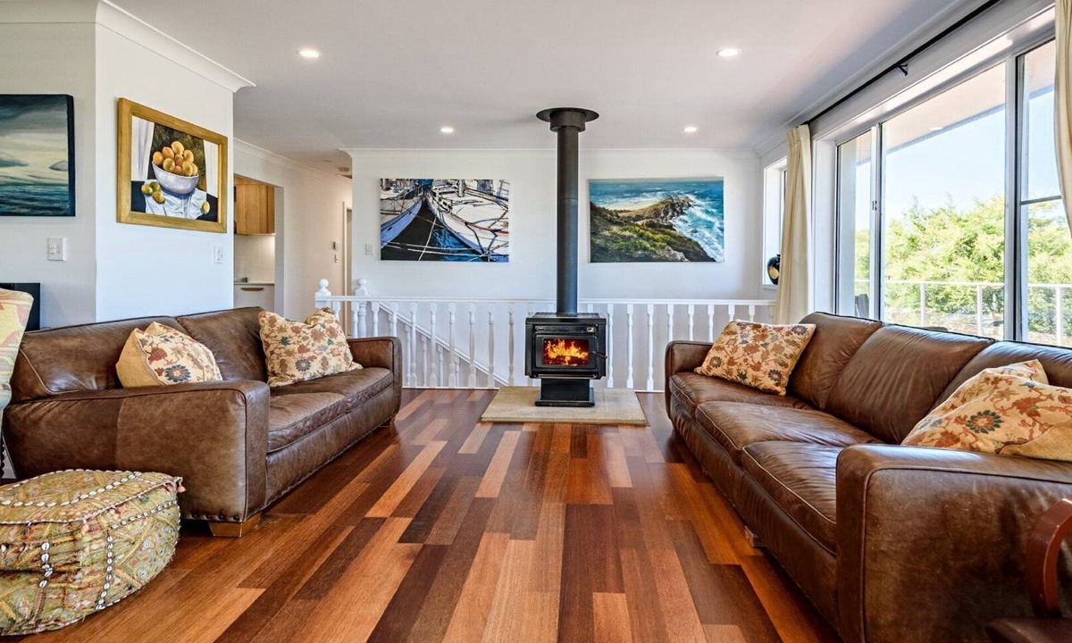Killcare Heights House | Spacious Family Retreat by HolidayCo.