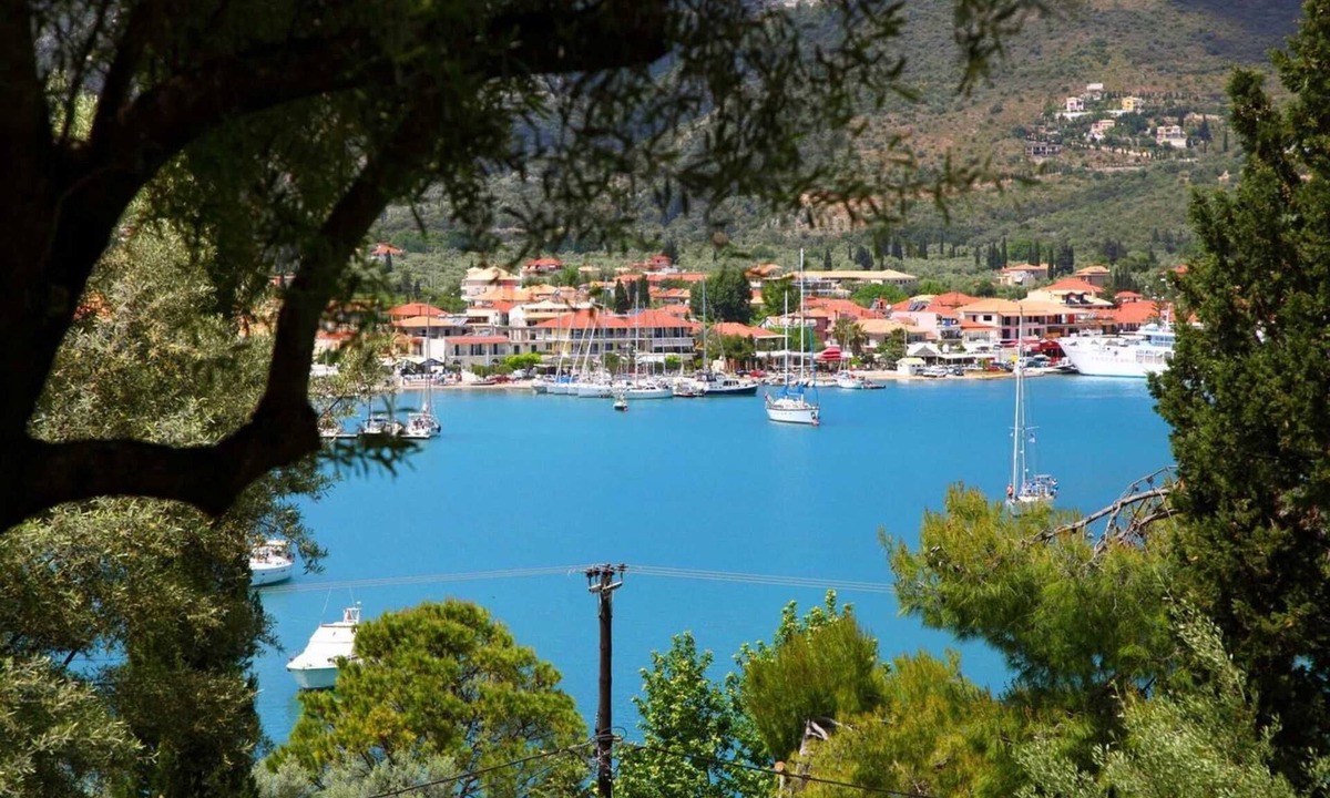 Yenion Villa | Spacious Private Pool Villa in Geni, Lefkada – Perfect for Families & Groups!