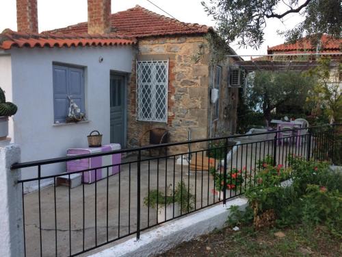 Poulithra House | Stam House