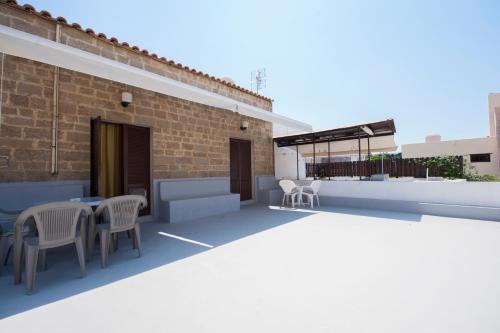 Rhodes Old Town House | Stavros Pension