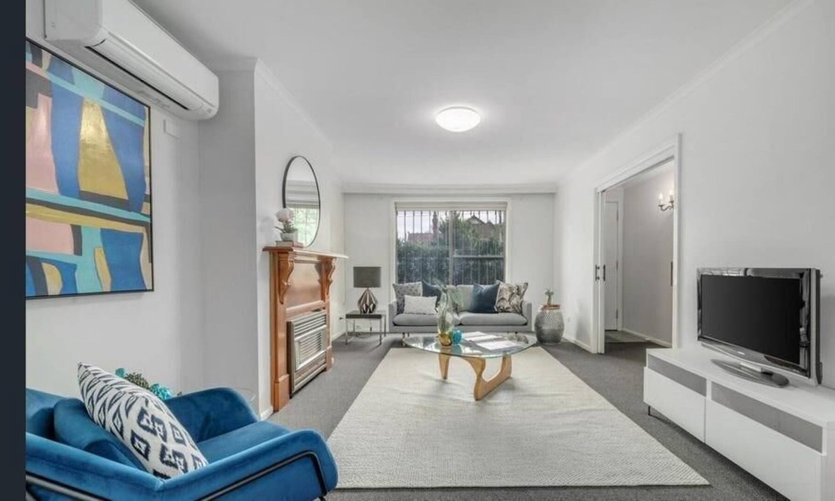 Kew Apartment | StayCentral - Kew Cottage with Study - 210 Cotham Road, Kew, VIC 3101