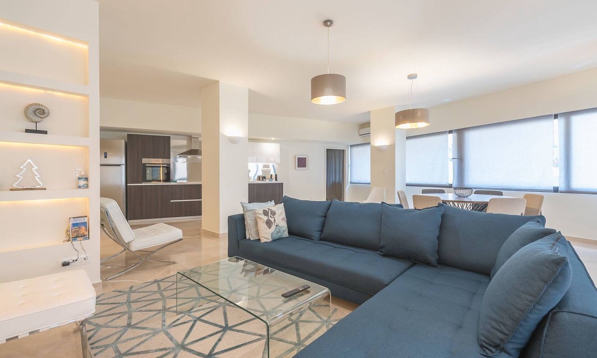 Kypseli Apartment | Stilvolle 2 Schlafzimmer, nur wenige Schritte von Fokionos Negri by Interhome