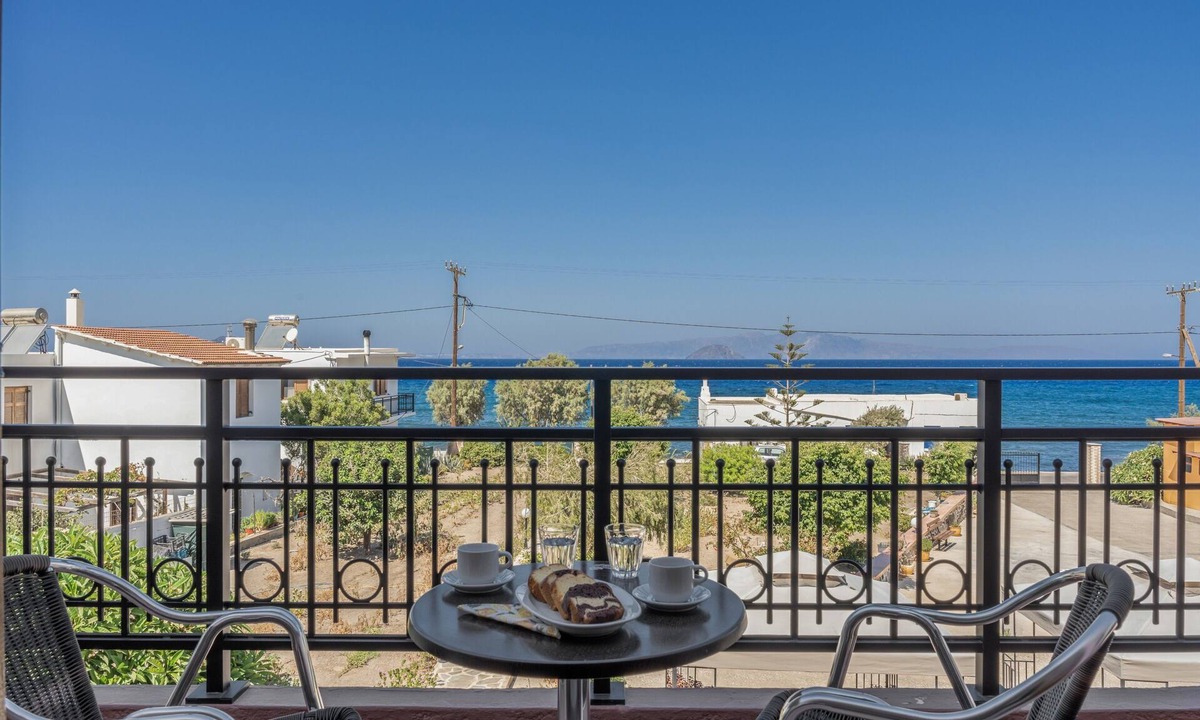 Paloi Apartment | Studio Apartment 'Frantzis 4' with Sea View, Wi-Fi and Air Conditioning