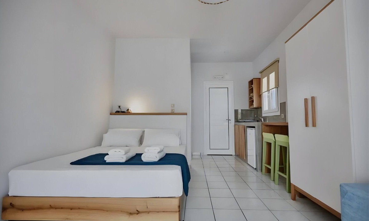 Gavrio Apartment | Studio Apartment 'Irene 8 Superior Triple 1' with Sea View, Wi-Fi and Air Conditioning