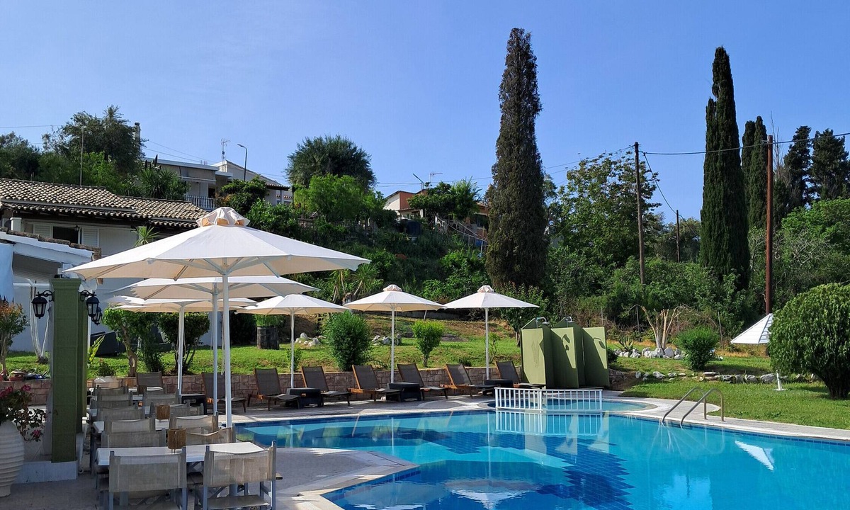 Sidari Apartment | Studio Apartment 'Vintage Resort 21' with Mountain View, Wi-Fi and Air Conditioning