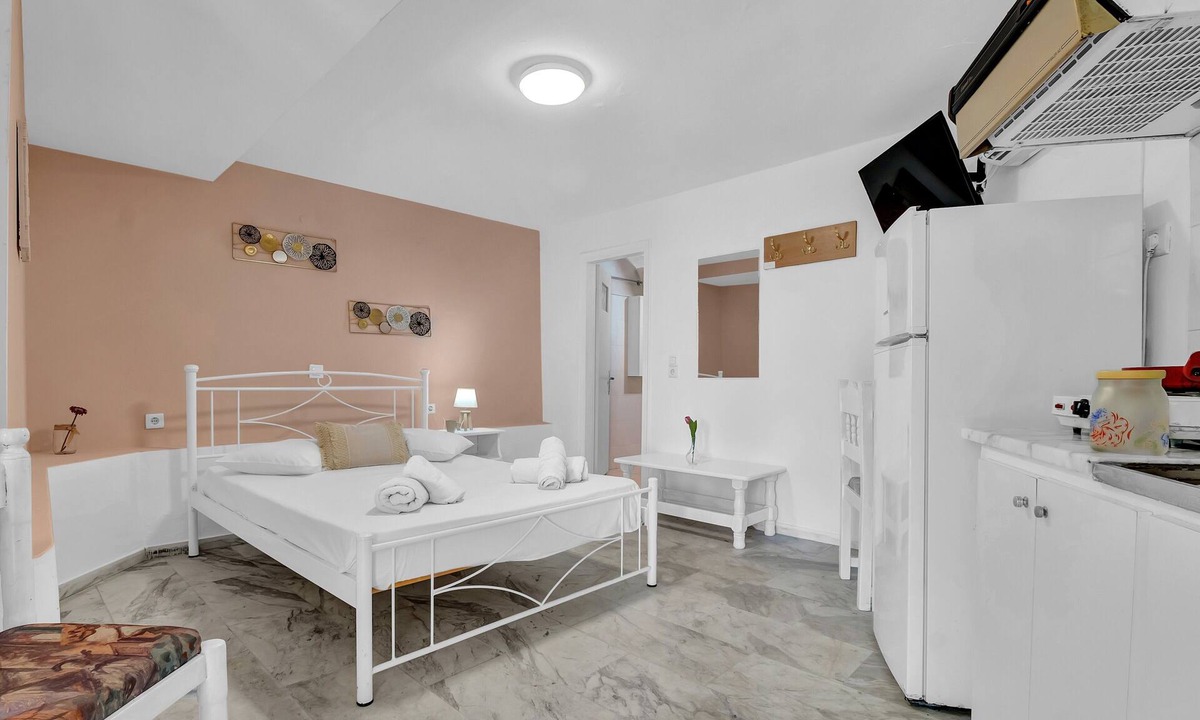 Nikiana Apartment | Studio Apartment 'With Garden View', Wi-Fi and Air Conditioning