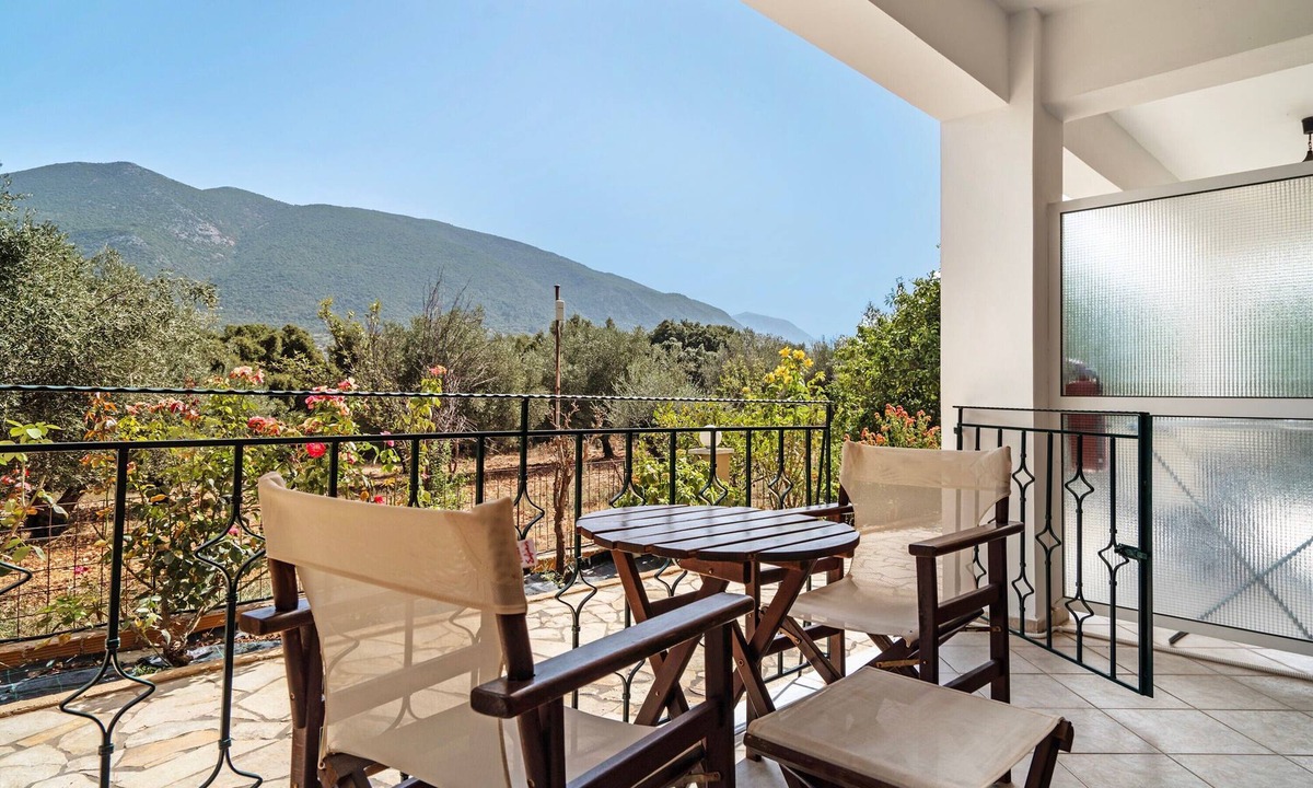 Sami Apartment | Studio "Daratos 5" with Shared Garden & Wi-Fi
