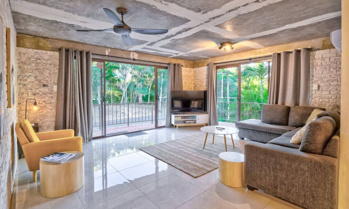 Torquay Apartment | Stunner 2 min walk to beach