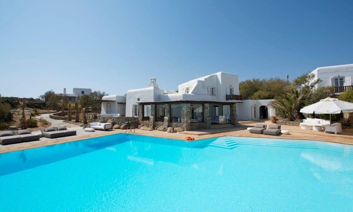Little Venice Villa | Stunning Villa with Infinity Pool in Mykonos