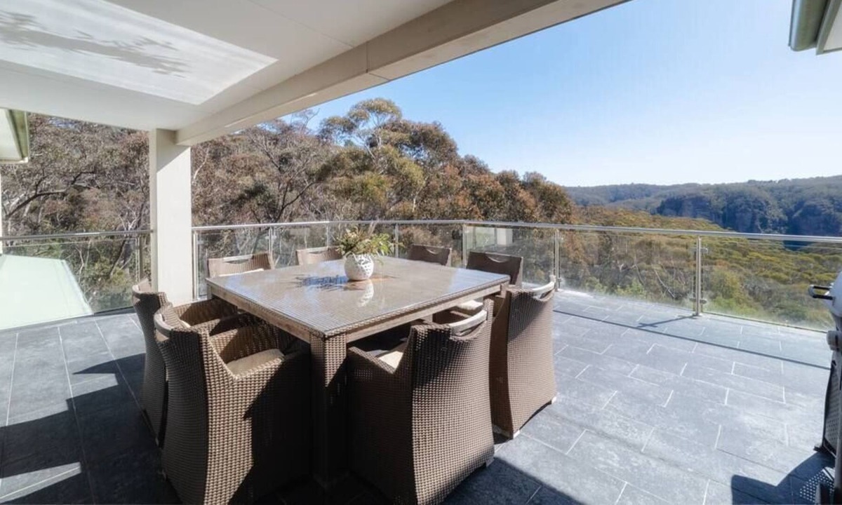 Katoomba House | Stunning 180 Views/Families & Groups/Pet Friendly