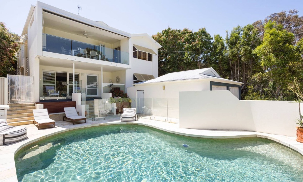 Noosa Heads House | Stunning Family Holiday Home Centrally Located in Noosa Heads