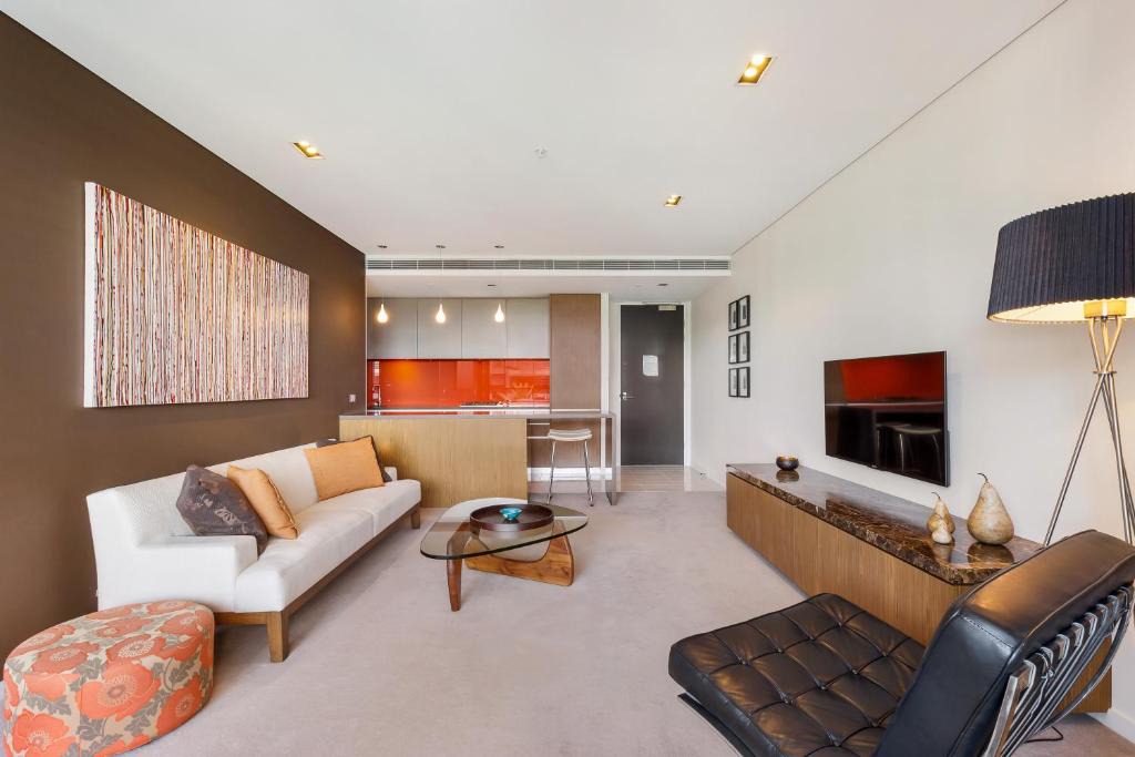 Camperdown Apartment | Stylish 1 bdrm Camperdown - Car park, Gym & Pool