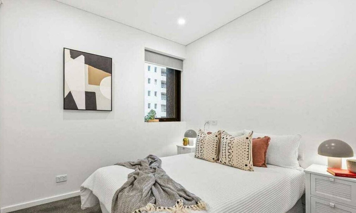 South Perth Apartment | Stylish 2-BR Apartment in the Heart of South Perth