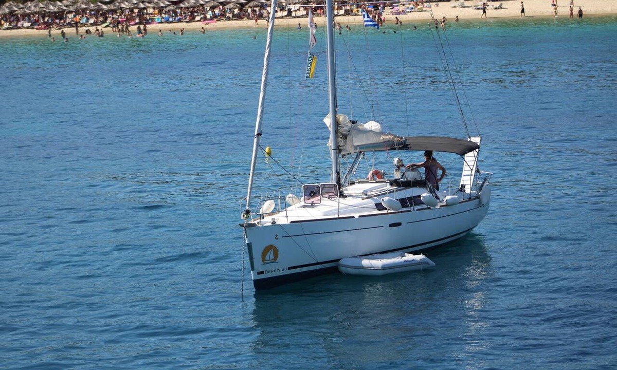 Loutraki Boat Rental | Sun-Kissed Sailing Adventure in the Stunning Sporades Islands