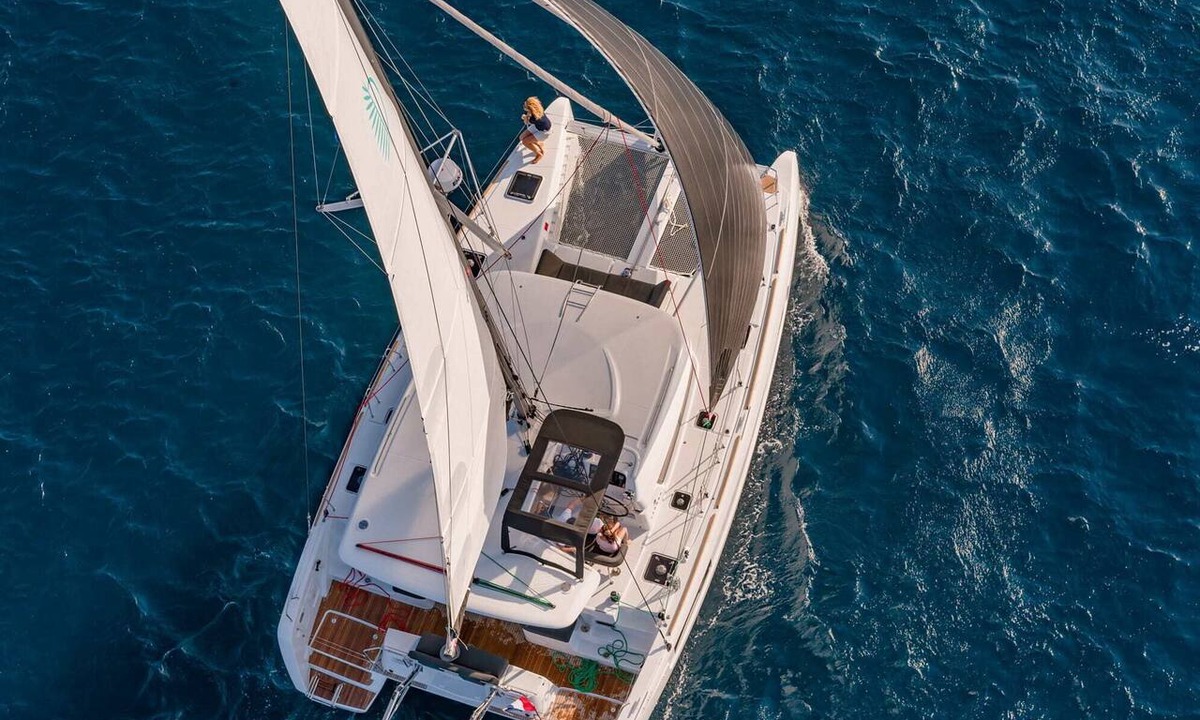 Loutraki Boat Rental | Sun-Kissed Sailing Adventure in the Stunning Sporades Islands