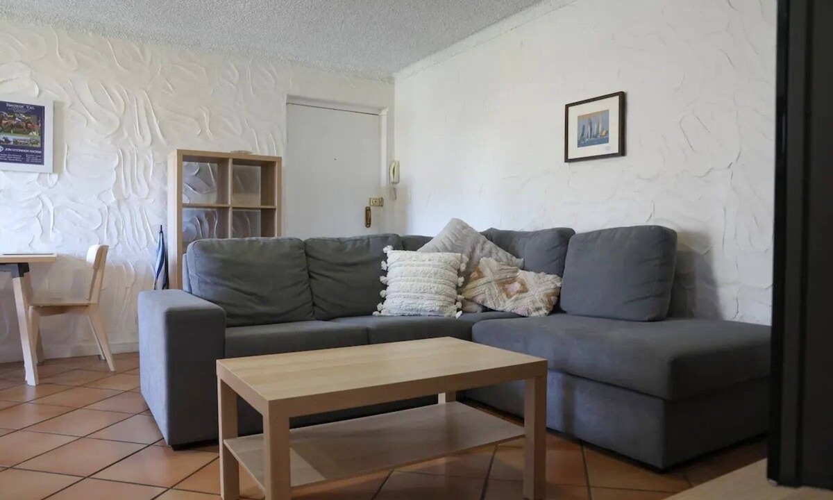 Glenelg Apartment | Sunsets at Glenelg - entire 3 bedroom apartmentn