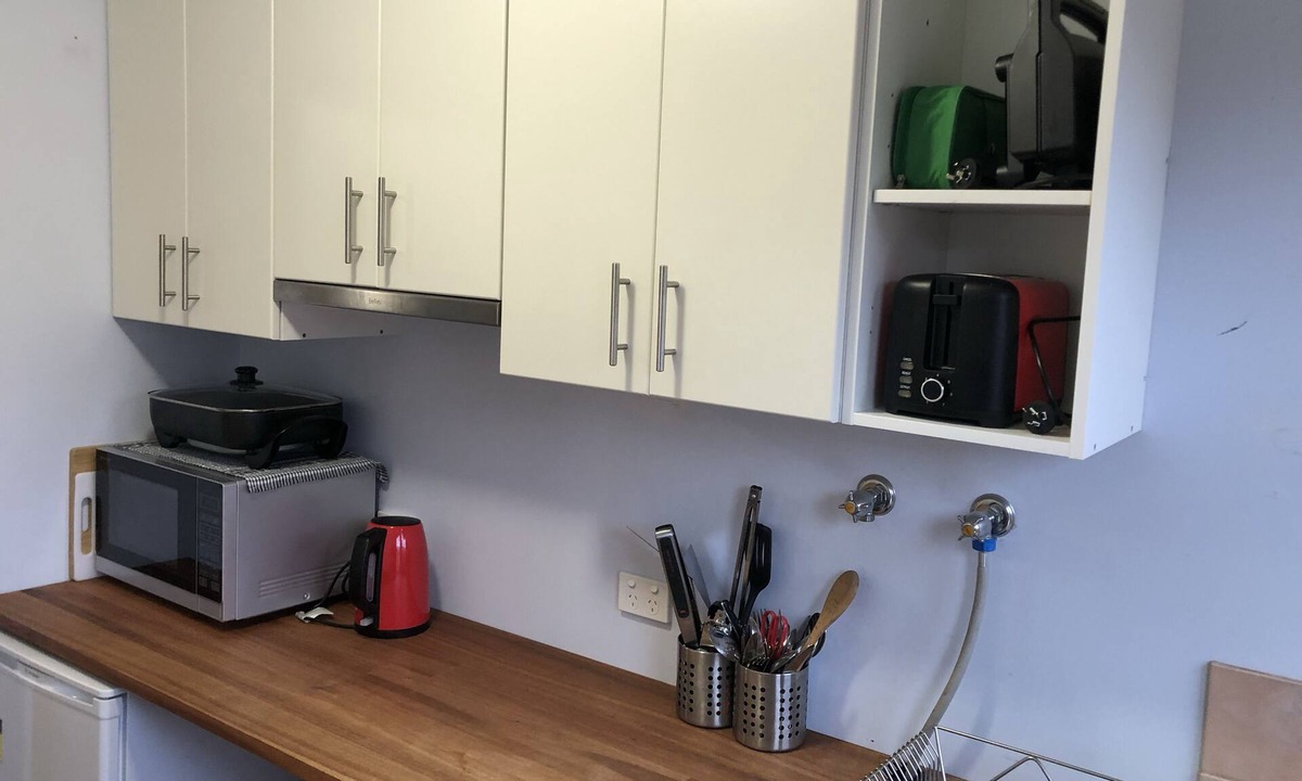 Austins Ferry Apartment | Sunshine Apartment