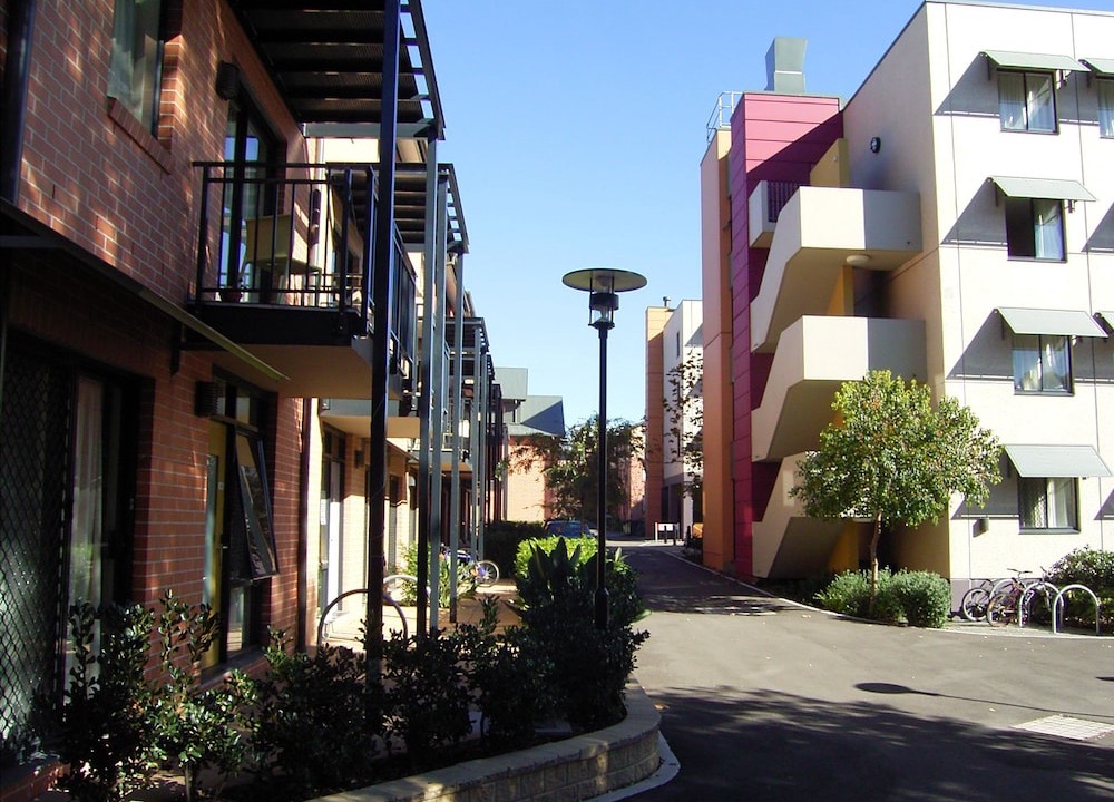 Newtown Hotel | Sydney University Village
