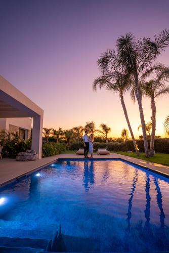 Tingaki Hotel | TAF Beach Villas with TESLA