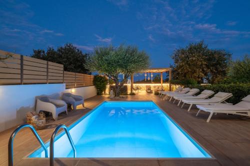 Rhodes Town Villa | Terpsis Pool Villa