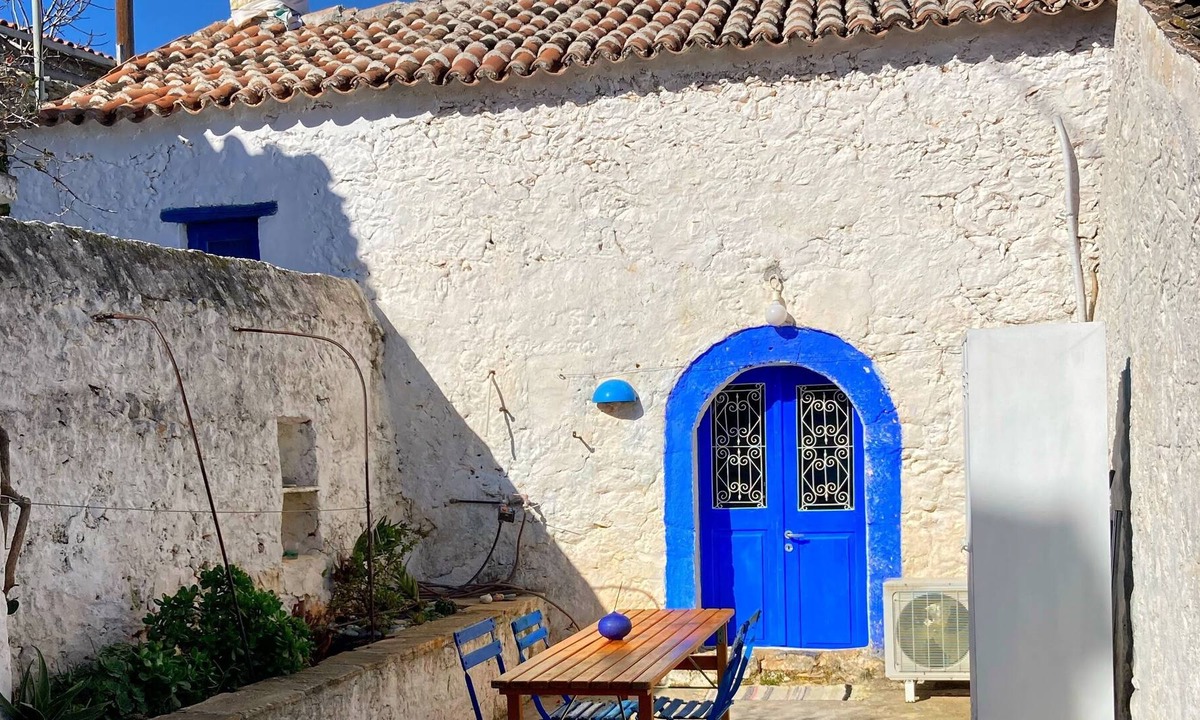 Sampatiki House | Thalassa. the new old traditional house