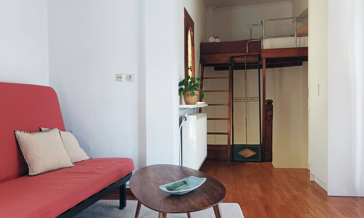 Mets Apartment | The Acropolis Apartment
