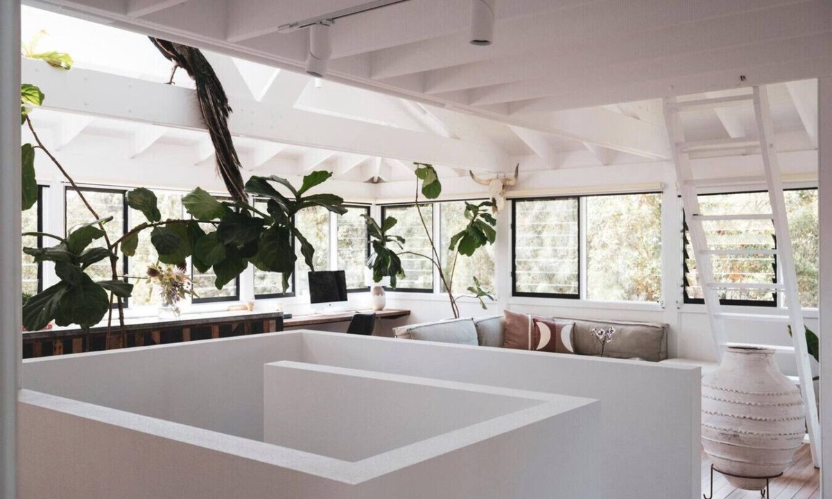 Avalon Beach House | The Black Ace Residence | Heated Magnesium Pool