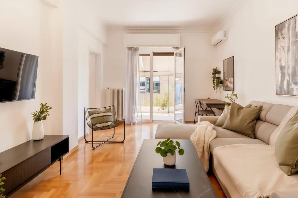 Ilisia Apartment | The City Light Escape - 3bd Apt close to metro