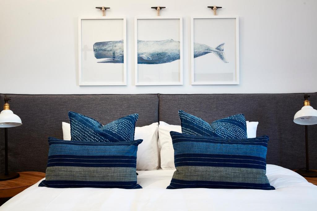 Clovelly Hotel | The Clovelly Hotel