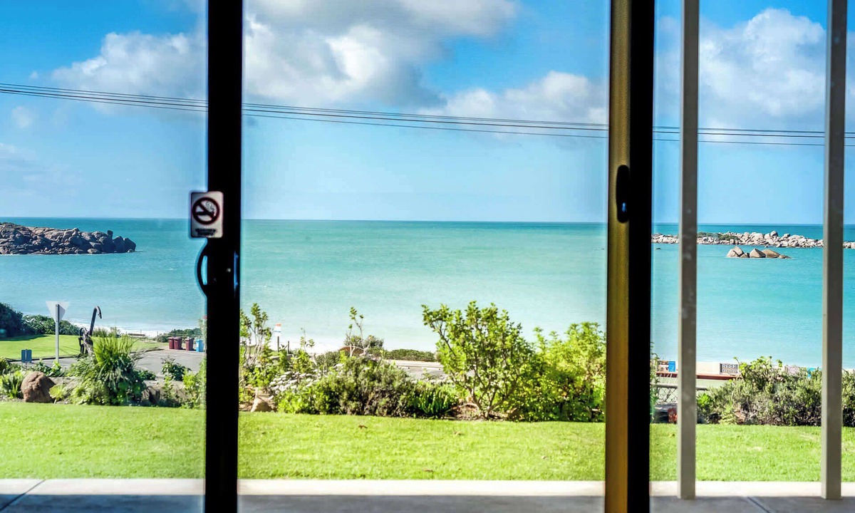 Port Elliot Apartment | The Dolphins1 Beachfront 1-10 Strangways Tce