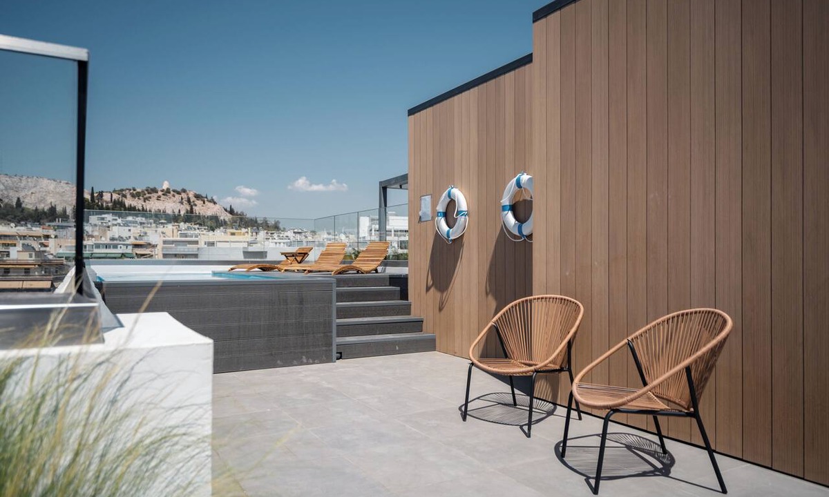 Athens Apartment | THE EDGE Luxurious Penthouse Shared Gym