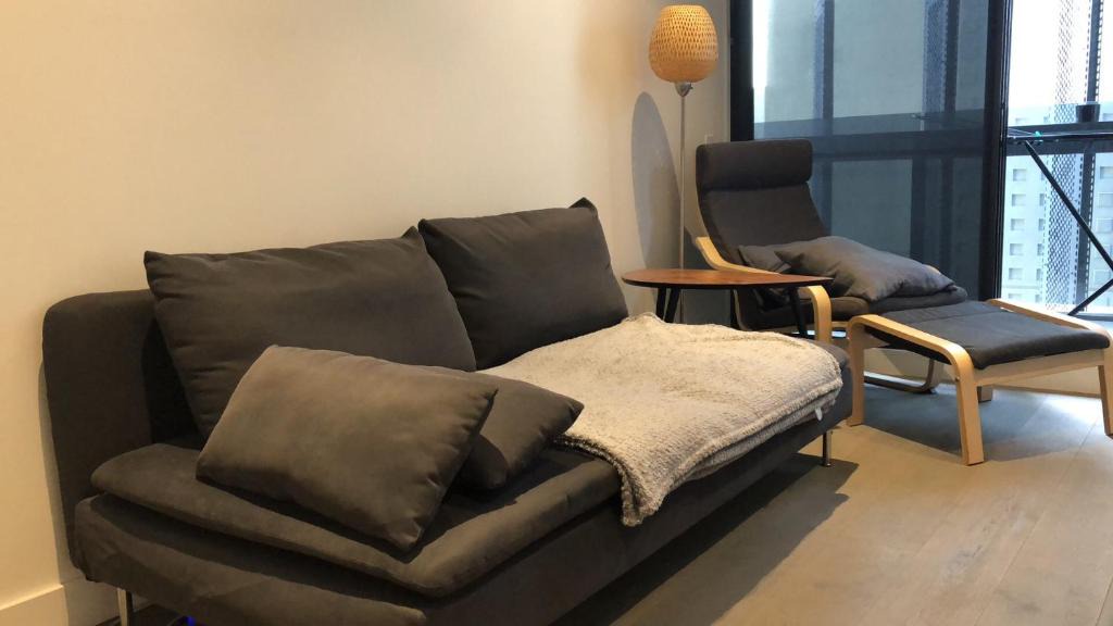 Carlton South Apartment | The Eminence
