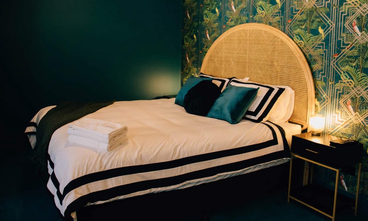 Leeton Apartment | The Enterprise Suite