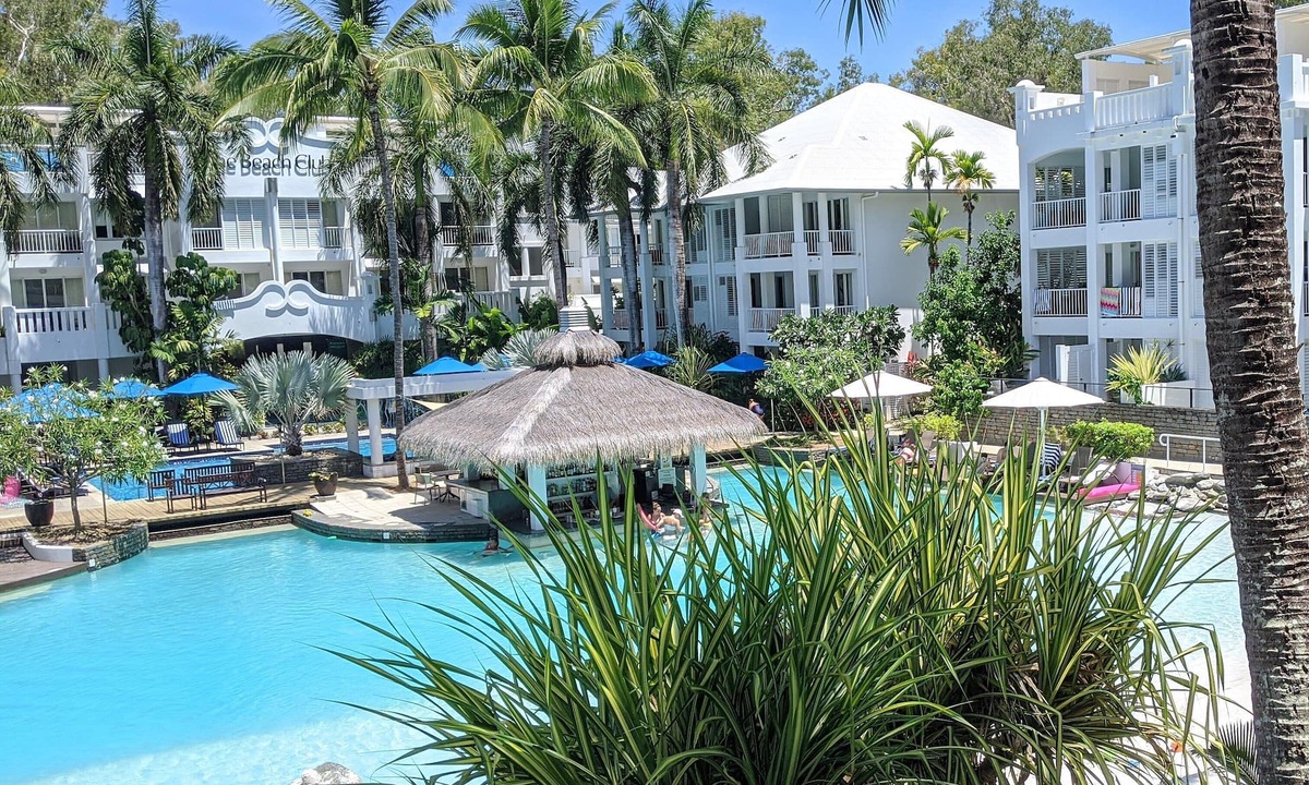 Palm Cove Resort | The escape luxury apartment Peppers beach club palm cove