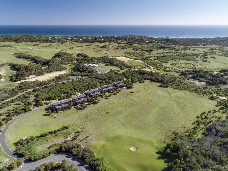 Fingal House | The Golf House at St Andrews Beach