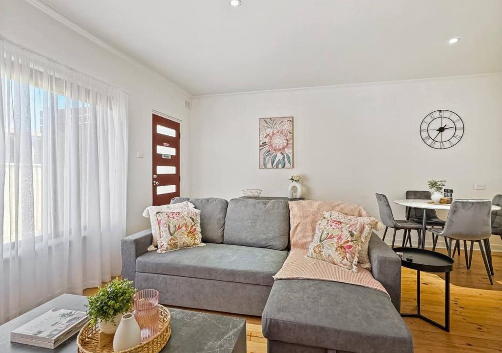 Grange Apartment | 'The Grange' Coastal Charm near Henley Beach