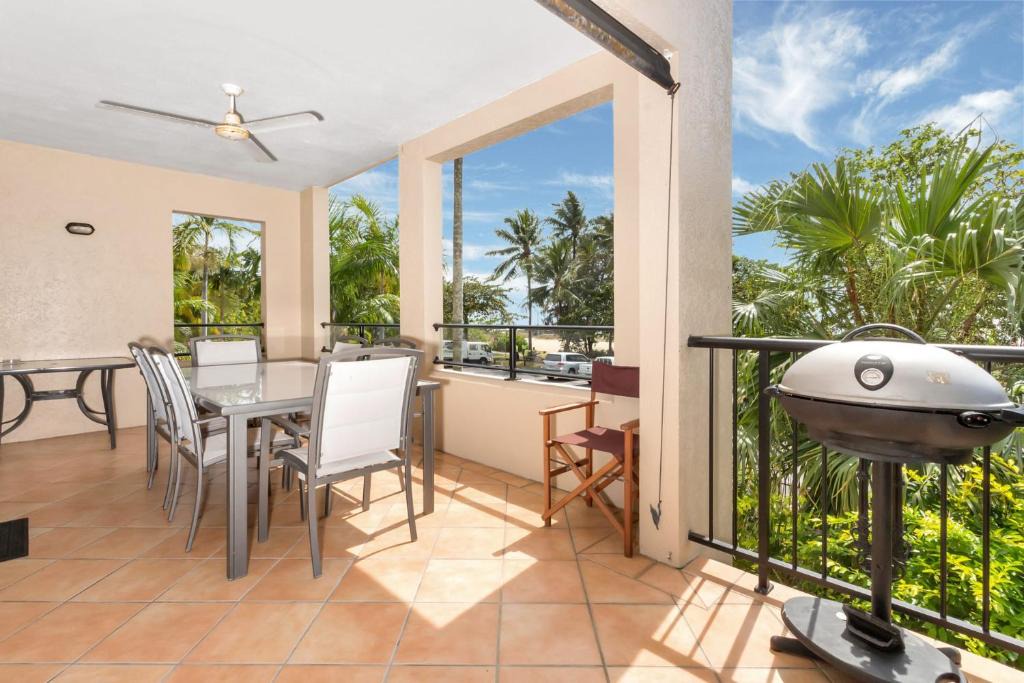 Yorkeys Knob House | The Mediterranean Beachfront Comfort Apartment - First Floor