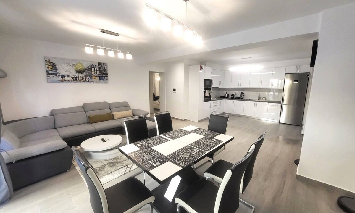 Kinosargous Apartment | THE NEW DIAMONT OF ATHENS ONLY 200M TO METRO STATION