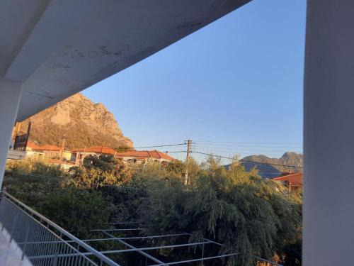 Leonidio Apartment | The olive House